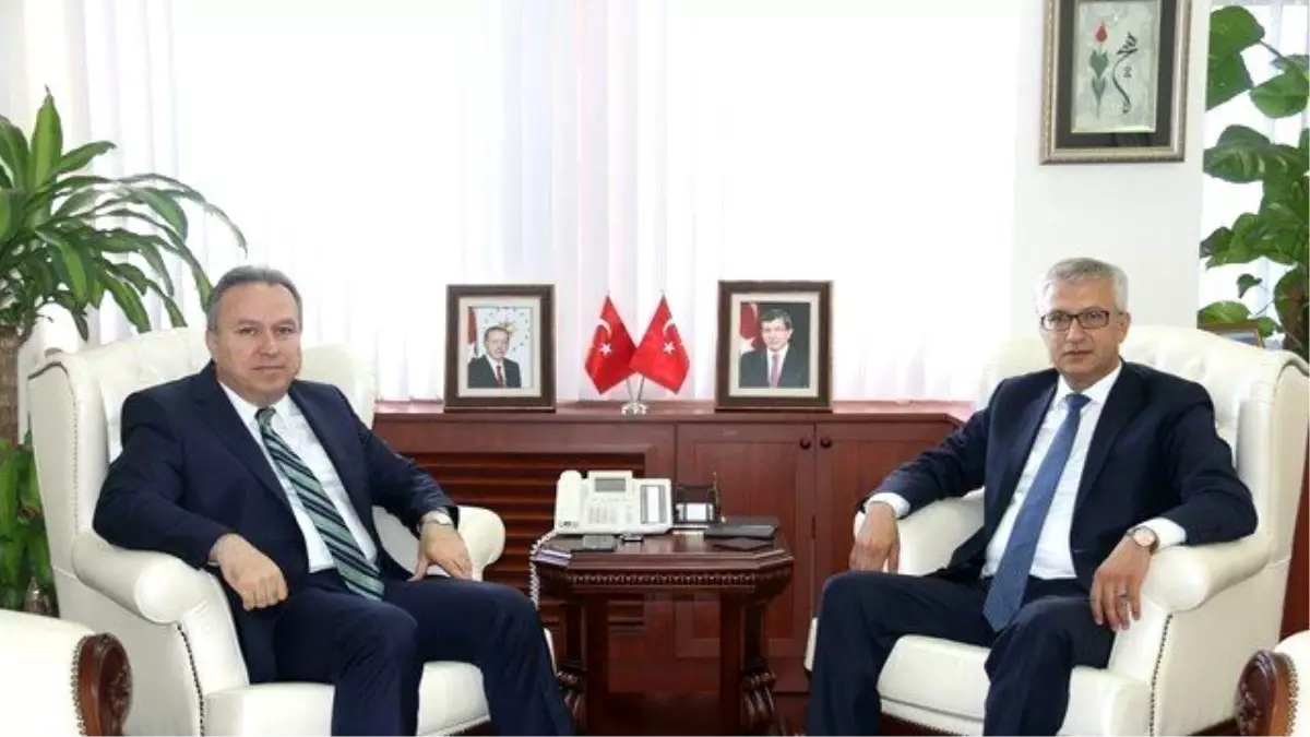 Diyarbakır Başsavcısı Solmaz\'dan Vali Fidan\'a Ziyaret