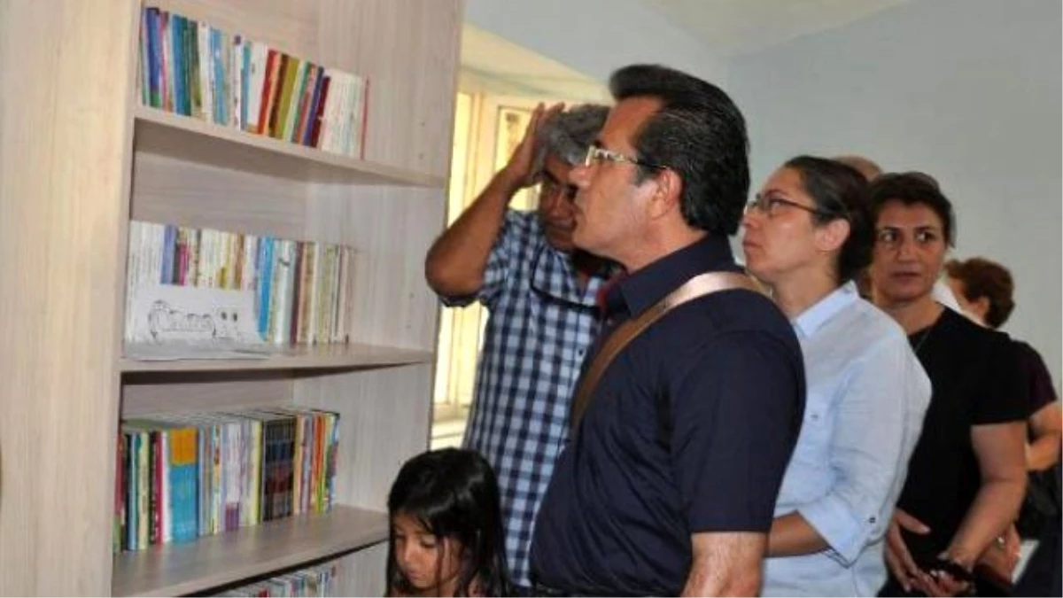 Elazığ\'da Özgecan Adına Kütüphane ve Yaşam Evi Açıldı