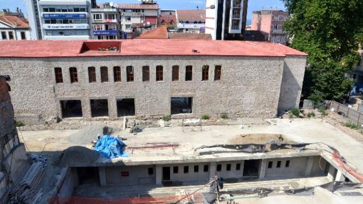 Meydan Parkı İkinci Etap Çalışmaları Devam Ediyor