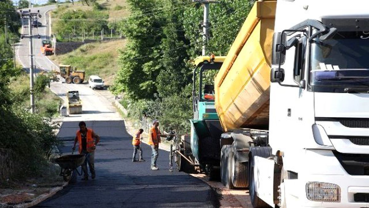 Başiskele\'de Asfalt Çalışmaları Sürüyor