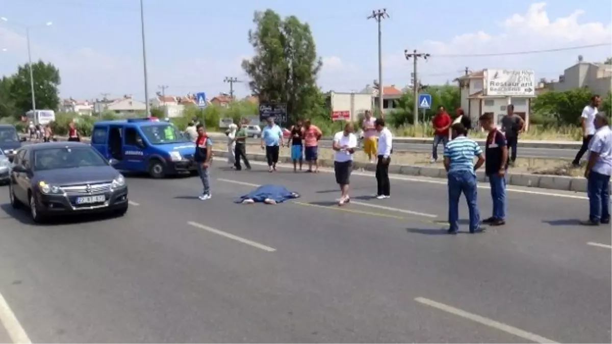 Bisikletiyle Yolun Karşısına Geçmek İsterken Canından Oldu