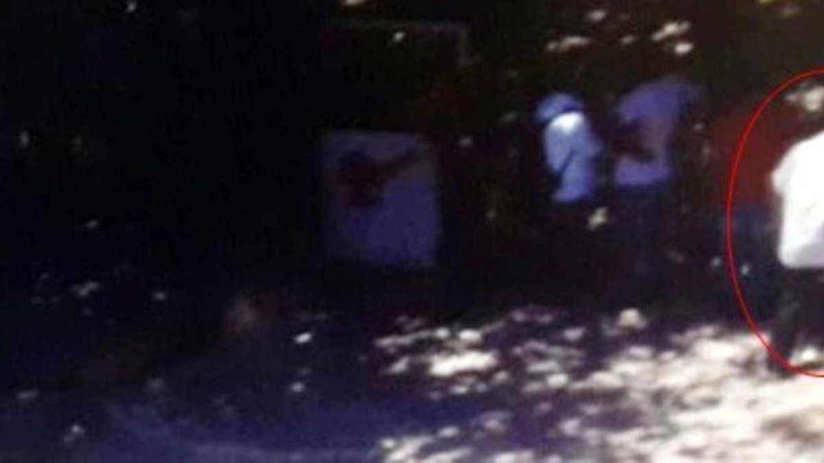 Canlı Bombanın Amara Kültür Merkezi\'ne Girdiği Anlar Kamerada