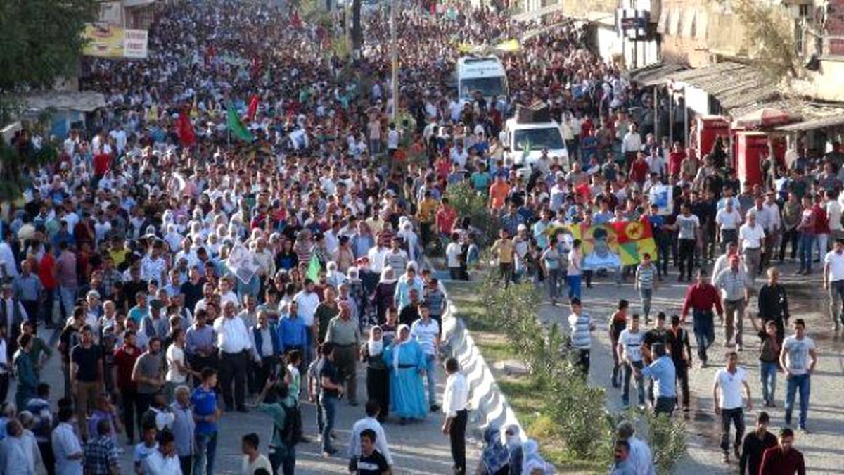 Cizre\'de Olaylar Sırasında Ölen Genç, Toprağ Verildi