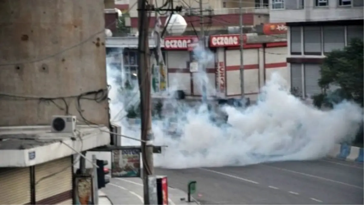 Cizre\'de Özdal\'ın Cenaze Töreninden Sonra Olaylar Çıktı