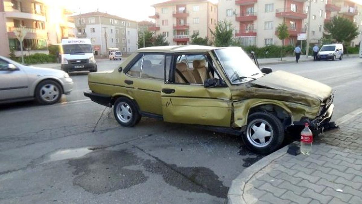 Erzincan\'da Trafik Kazası: 1 Yaralı