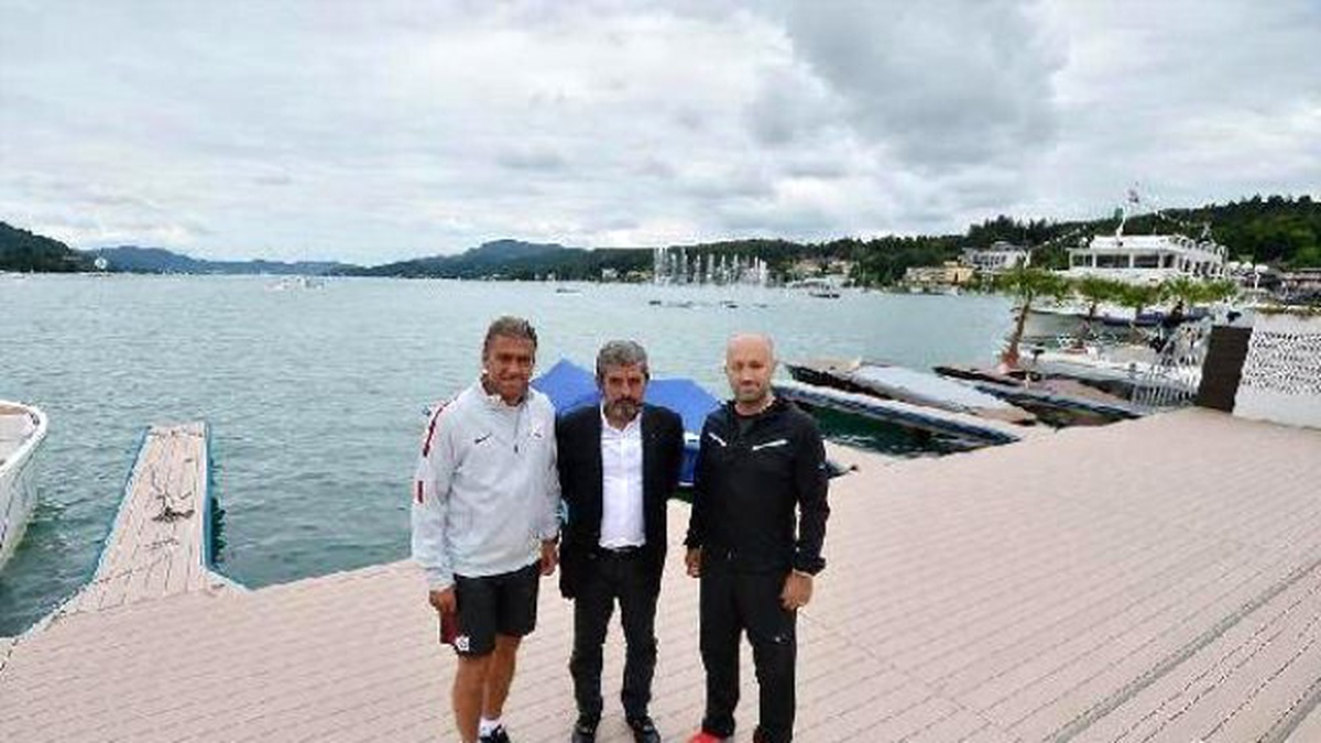 Galatasaraylı Futbolcuların Tekne Keyfi