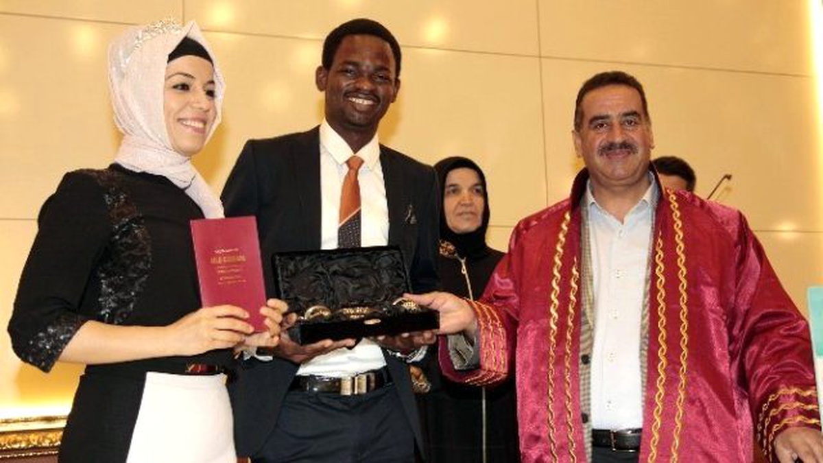 Gaziantep\'e Burkina Fasolu Damat