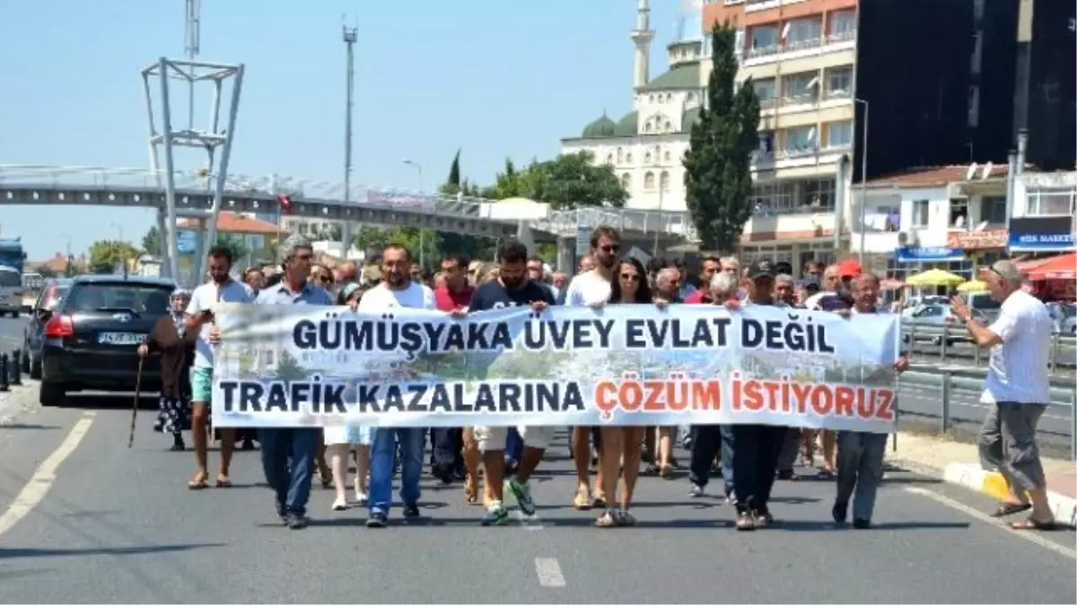 Gümüşyaka Sakinleri, Trafik Kazalarını Protesto İçin Yürüdü