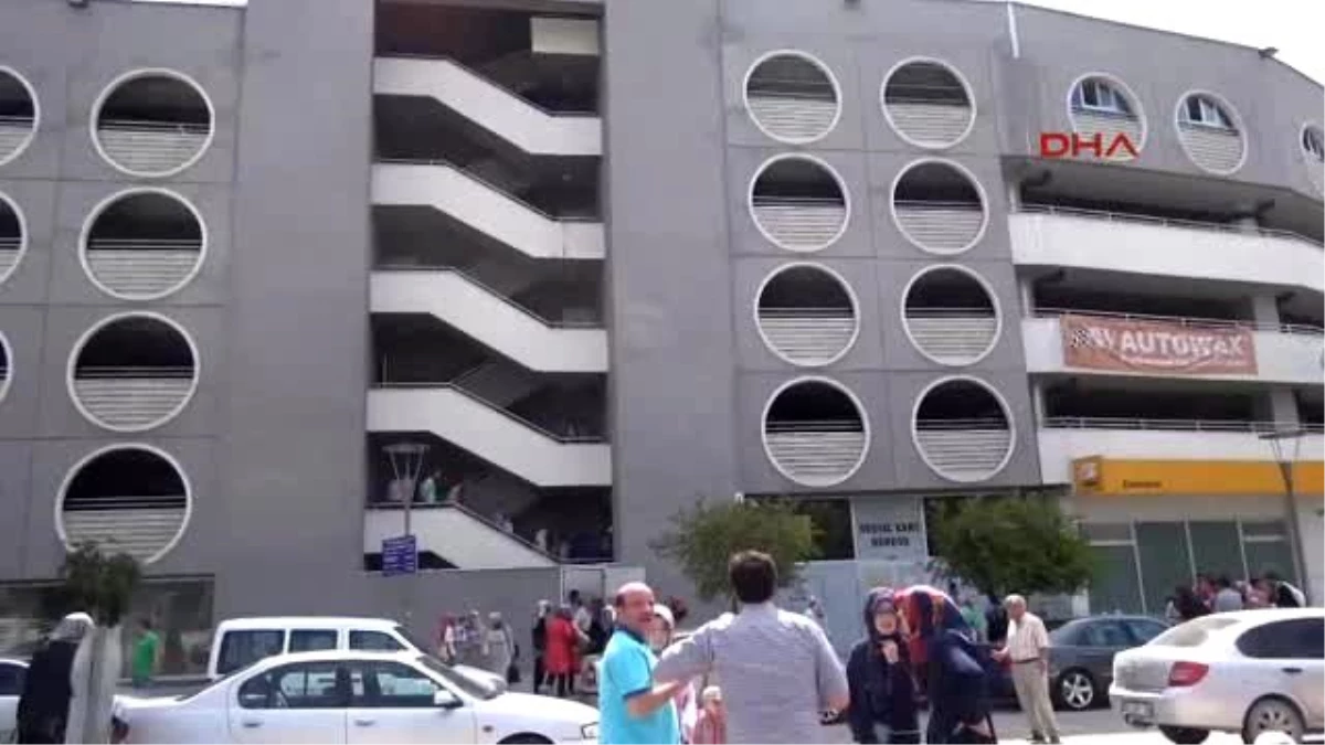 Konya\' da Katlı Otoparkta Bomba Paniği