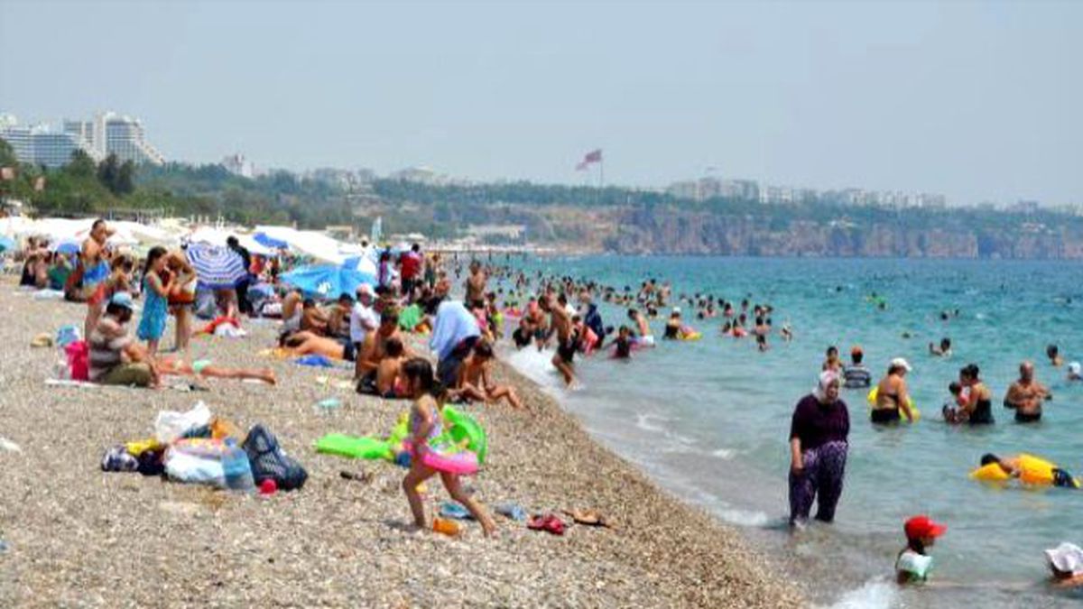 Nemden Bunalan Denize Koştu
