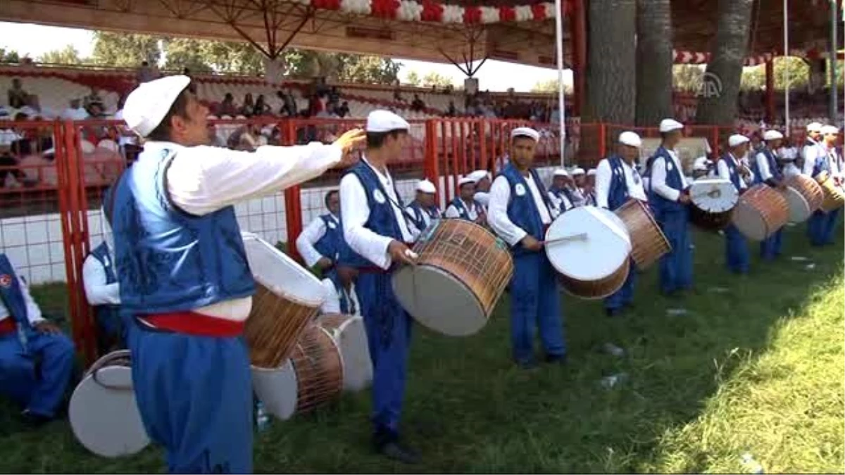 Pehlivanları Torunuyla Coşturuyor