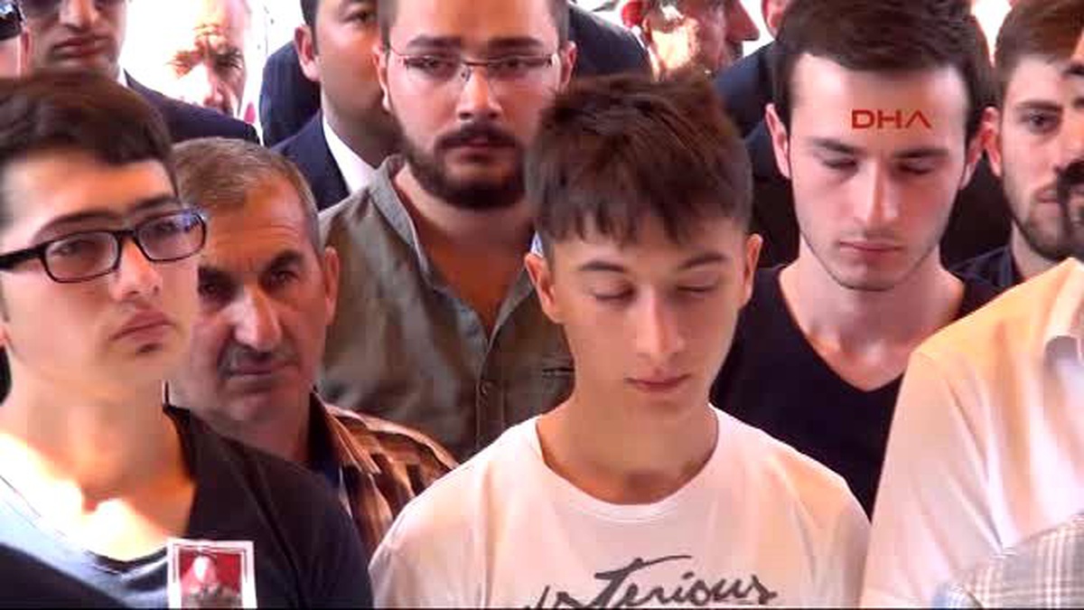 Şehit Uzman Çavuş Mehmet Koçak Gözyaşlarıyla Toprağa Verildi