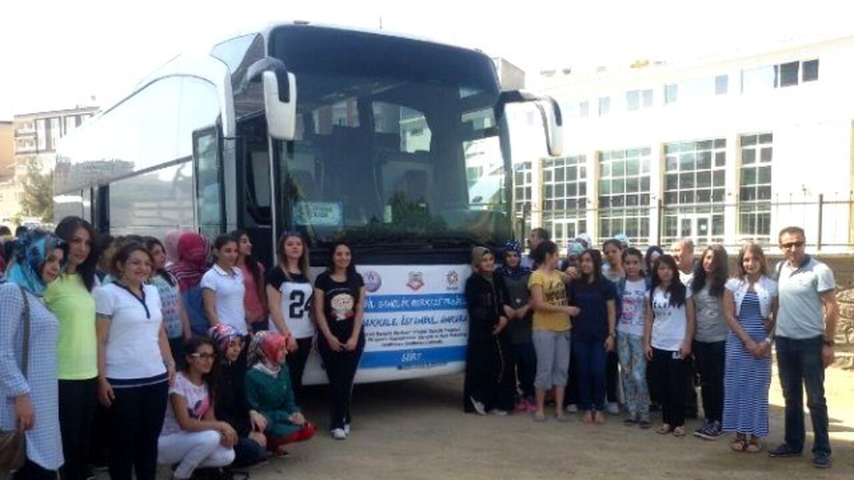 50 Genç Kız Çanakkale, İstanbul ve Ankara\'ya Gönderildi