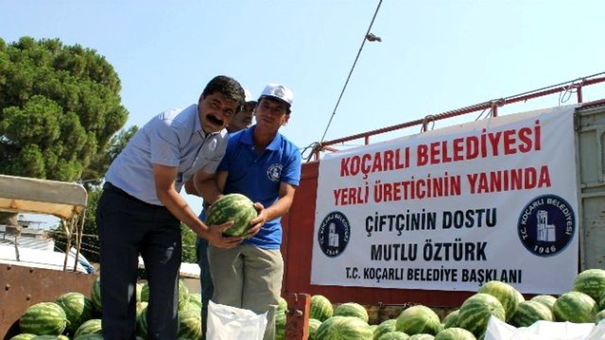 Başkan Öztürk\'ten Karpuz Üreticisine Destek
