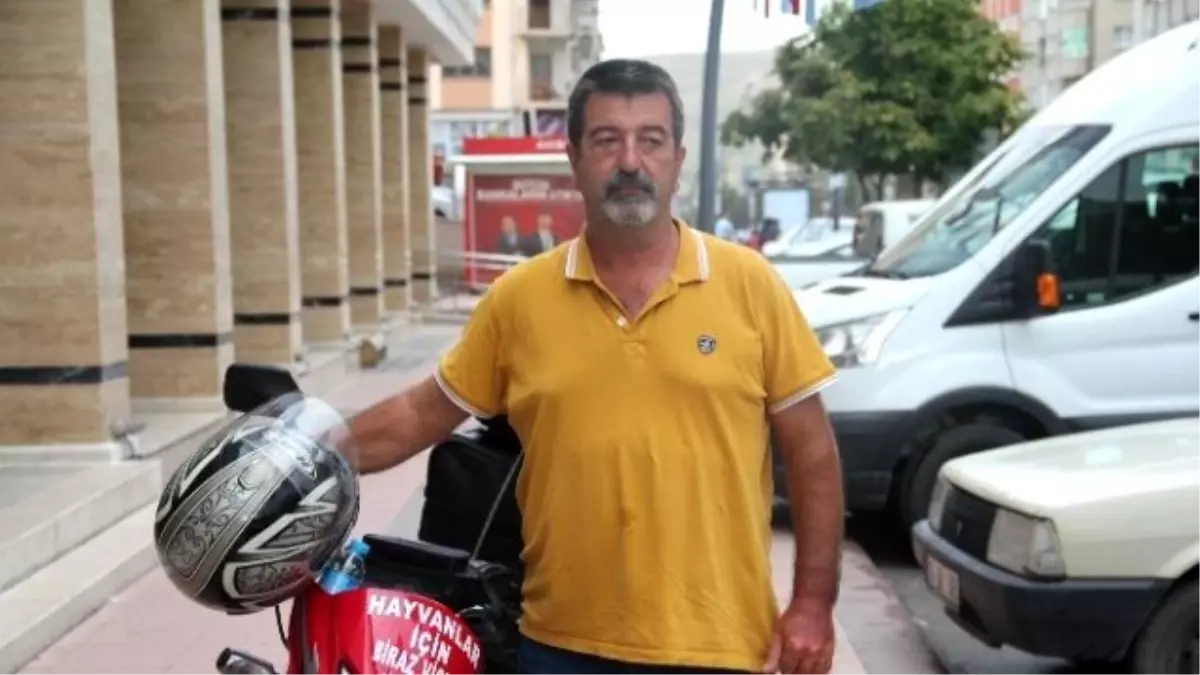 Hayvan Haklarına Dikkat Çekmek İçin Motosikletiyle Şehir Şehir Geziyor