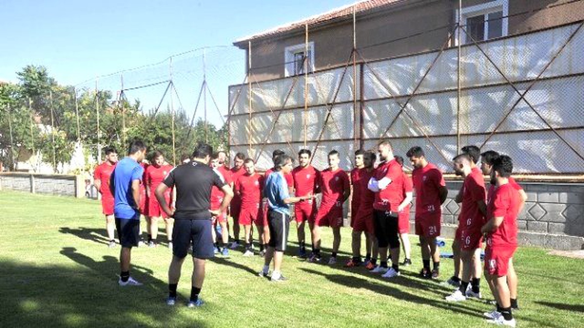 Karaman Belediyespor Yeni Sezonun İlk Antrenmanına Çıktı