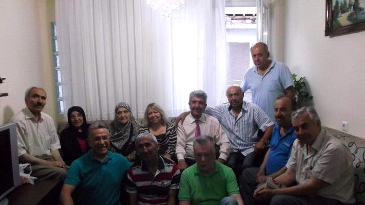 Odunpazarı Kent Konseyi\'den Şair Kazım Özgür\'ün Ailesine Taziye Ziyareti