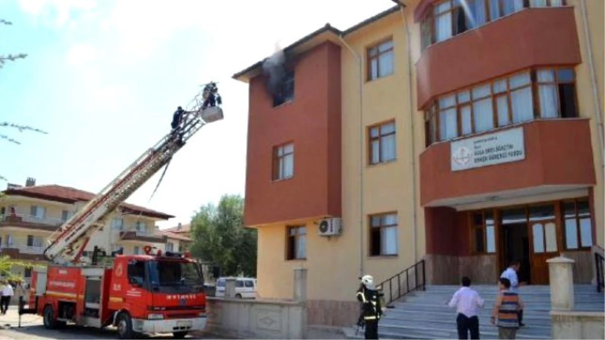 Özel Erkek Öğrenci Yurdunda Yangın Paniği