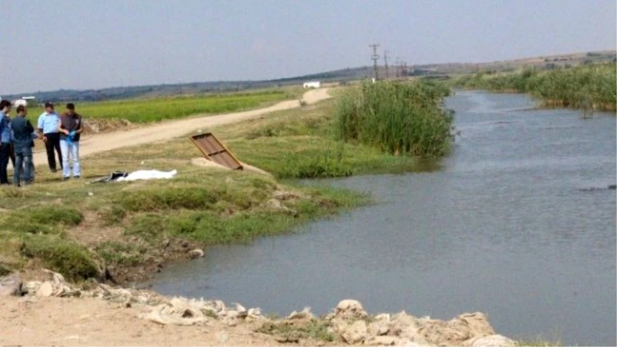 Edirne\'de Serinlemek İçin Girdiği Su Kanalında Boğuldu