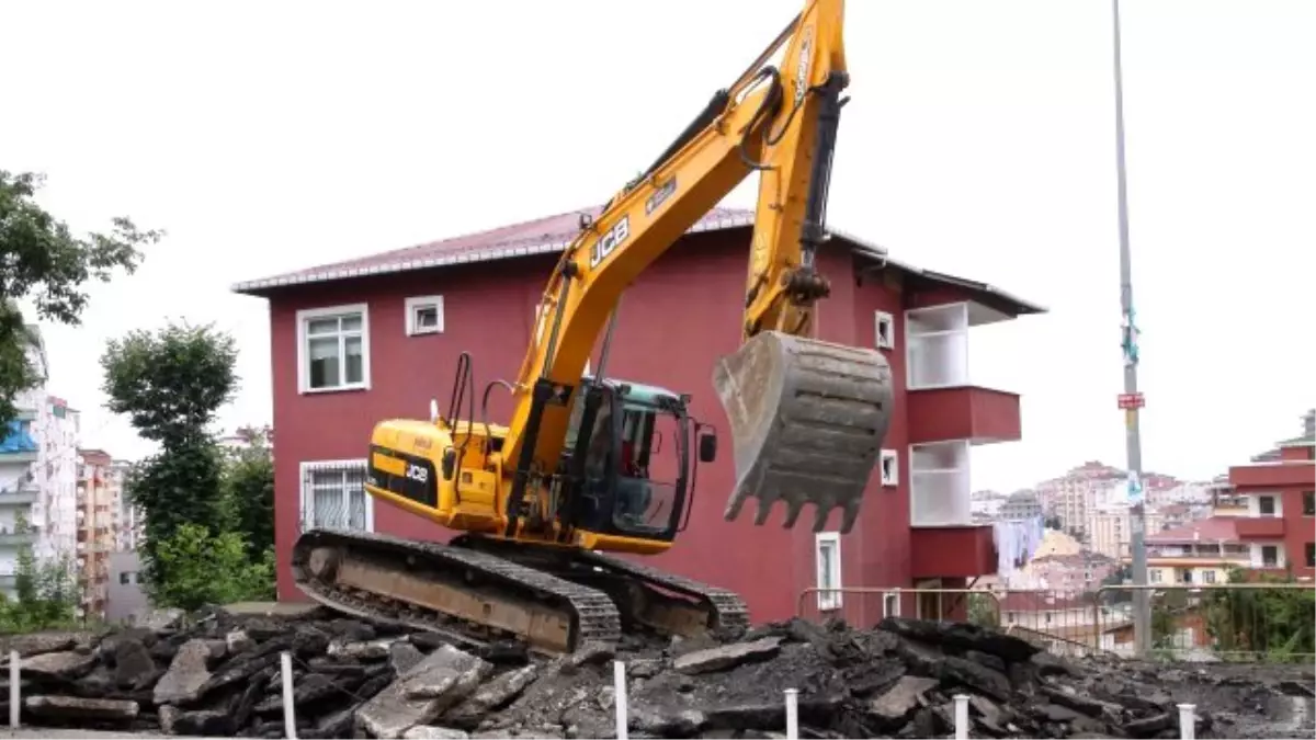 Sokak Yapım ve Okul Çevre Düzenlemesi Çalışmaları Devam Ediyor