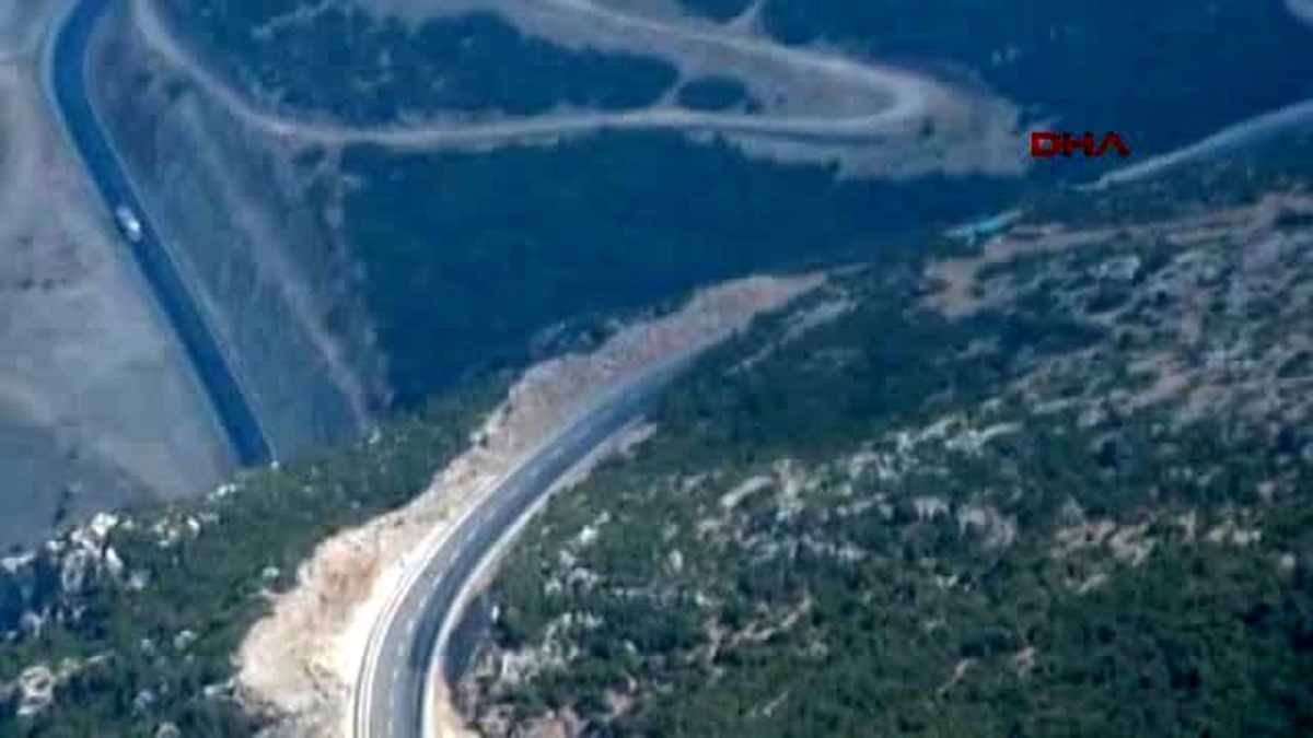 Antalya\'da Uyuşturucu Taşıyan Tır\'a Helikopterli Operasyon