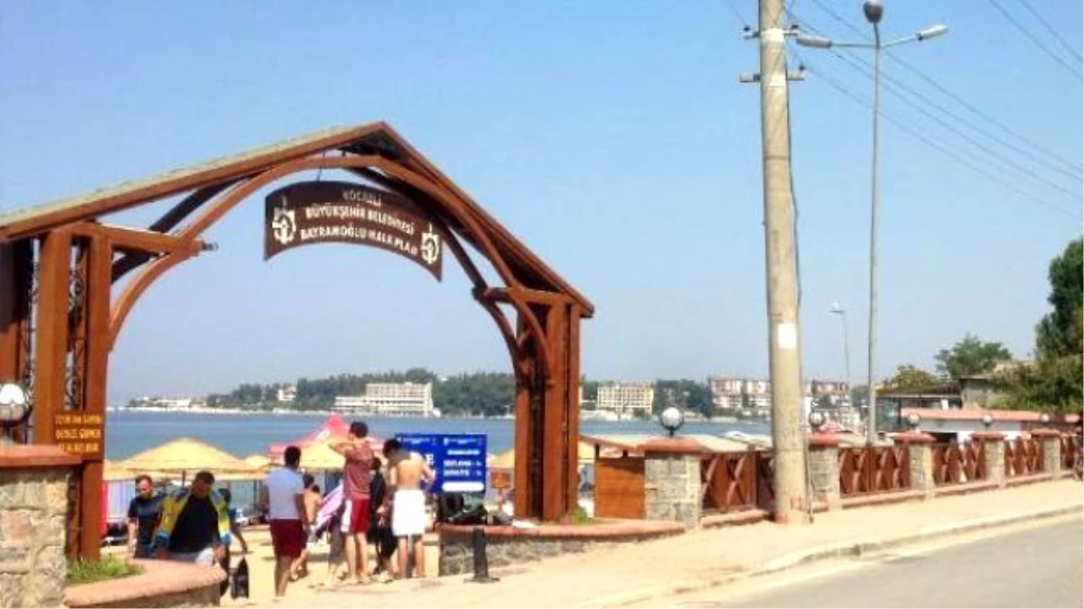 Darıca\'da Halk Plajında İki Kişi Boğuldu