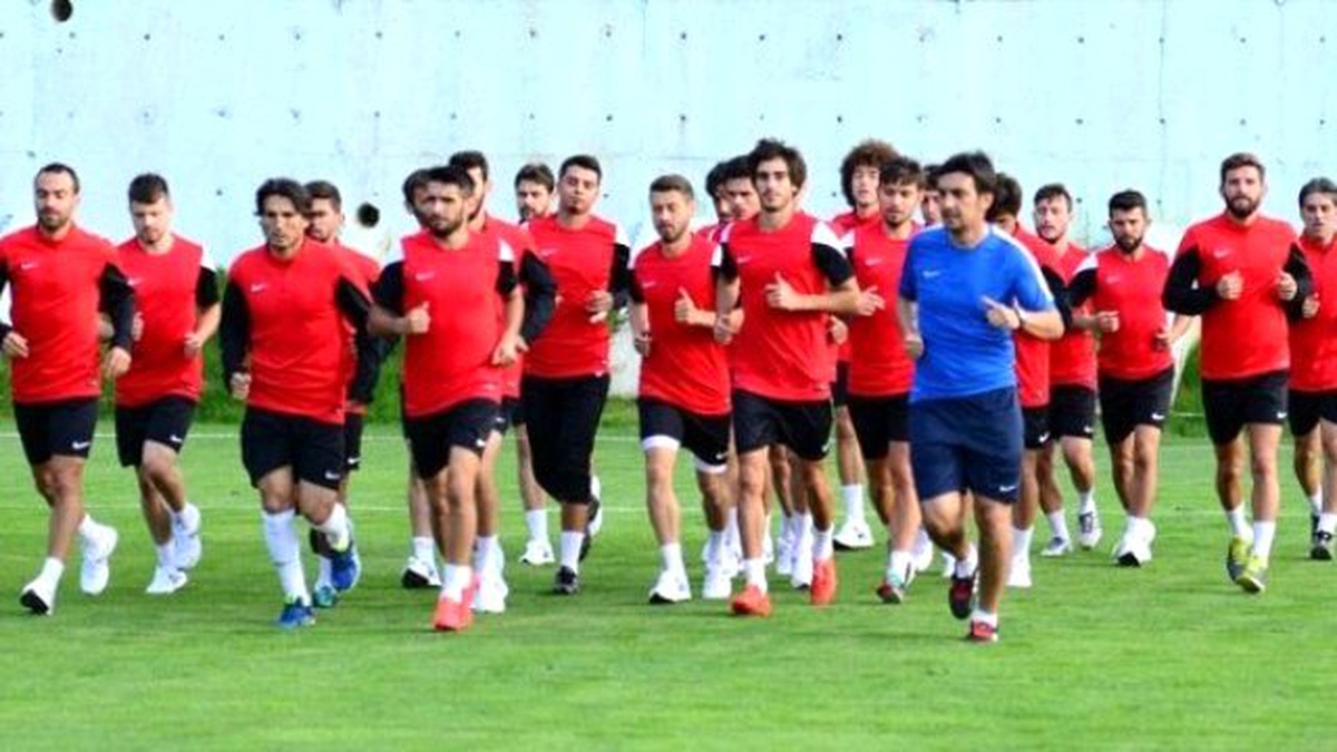 Denizlispor Teknik Direktörü Altıparmak Kampı Değerlendirdi