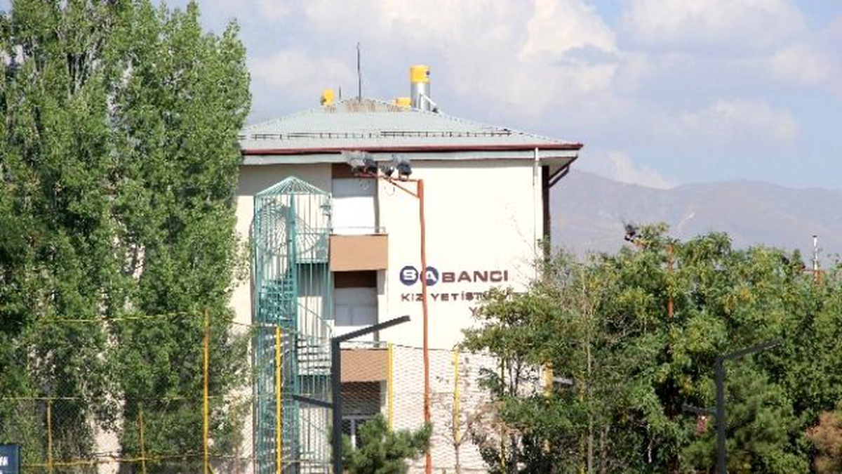 Erzincan\'da 10 Afgan Çocuk Yurttan Kaçarak Kayıplara Karıştı