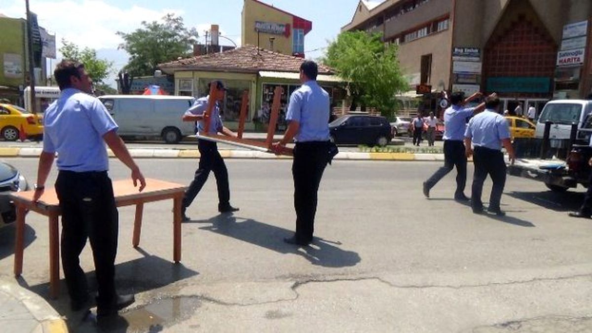 Erzincan\'da Zabıtanın Masa Operasyonu
