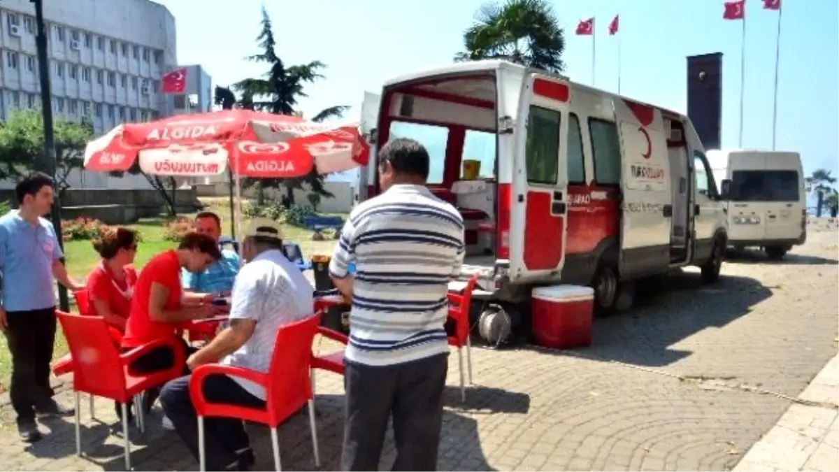 Kızılay, Gönüllü Bağışçılarını Bekliyor