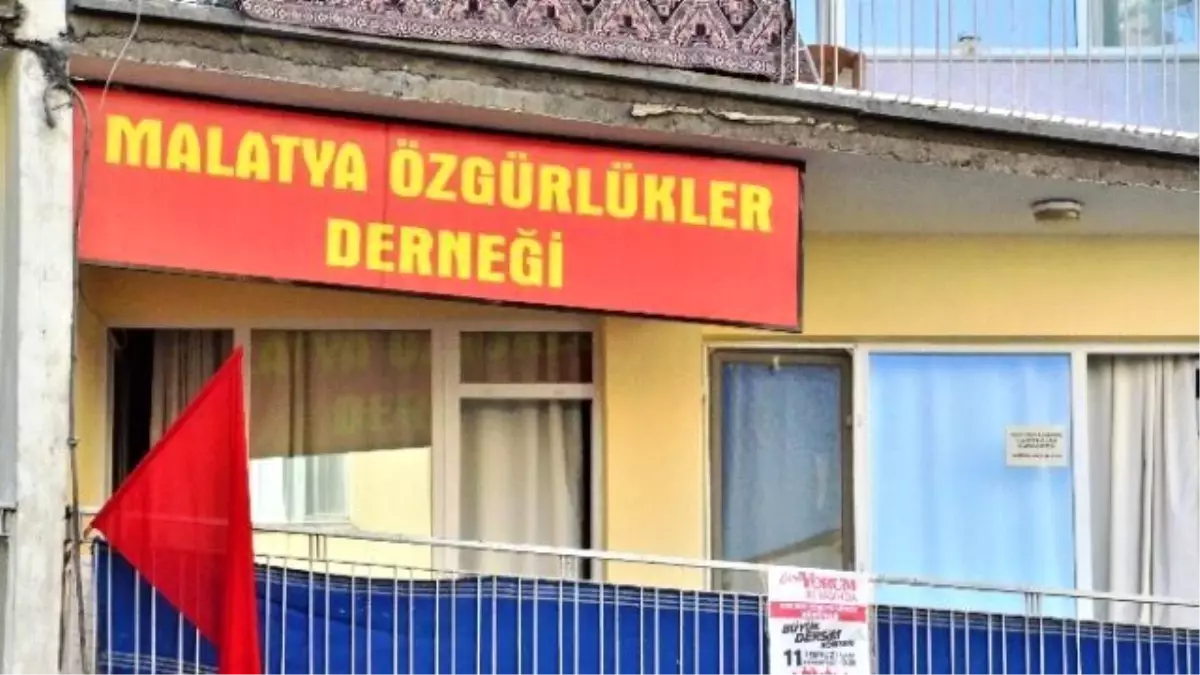 Malatya\'da Özgürlükler Derneğine Baskın