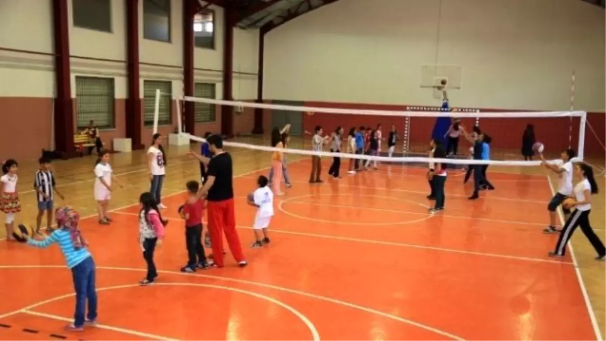 Melikgazi Belediyespor Kulübü\'nde Geleceğin Voleybolcuları Yetişiyor