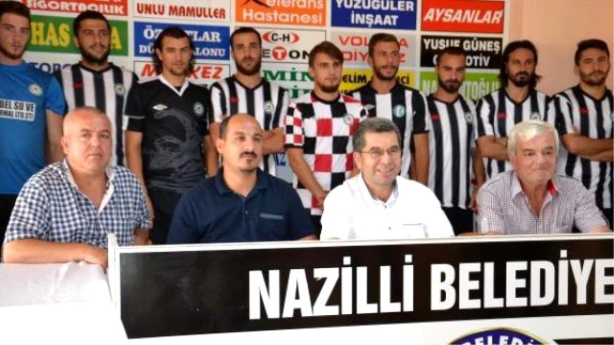 Nazilli Belediyespor\'dan Toplu İmza