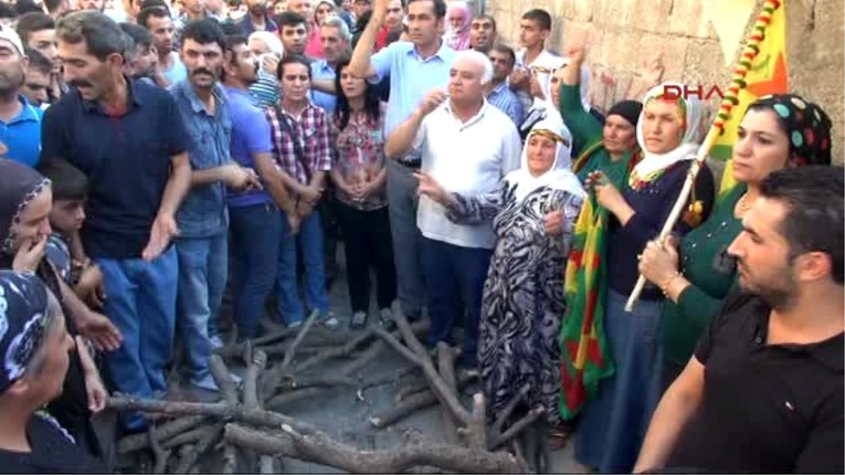 Nusaybin\'de Öldürülen Ydgh\'li Genç İçin Yapılan Eyleme Polis Müdahale Etti