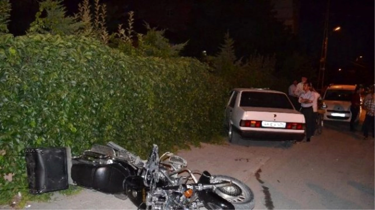Elbistan\'da Trafik Kazası: 3 Yaralı