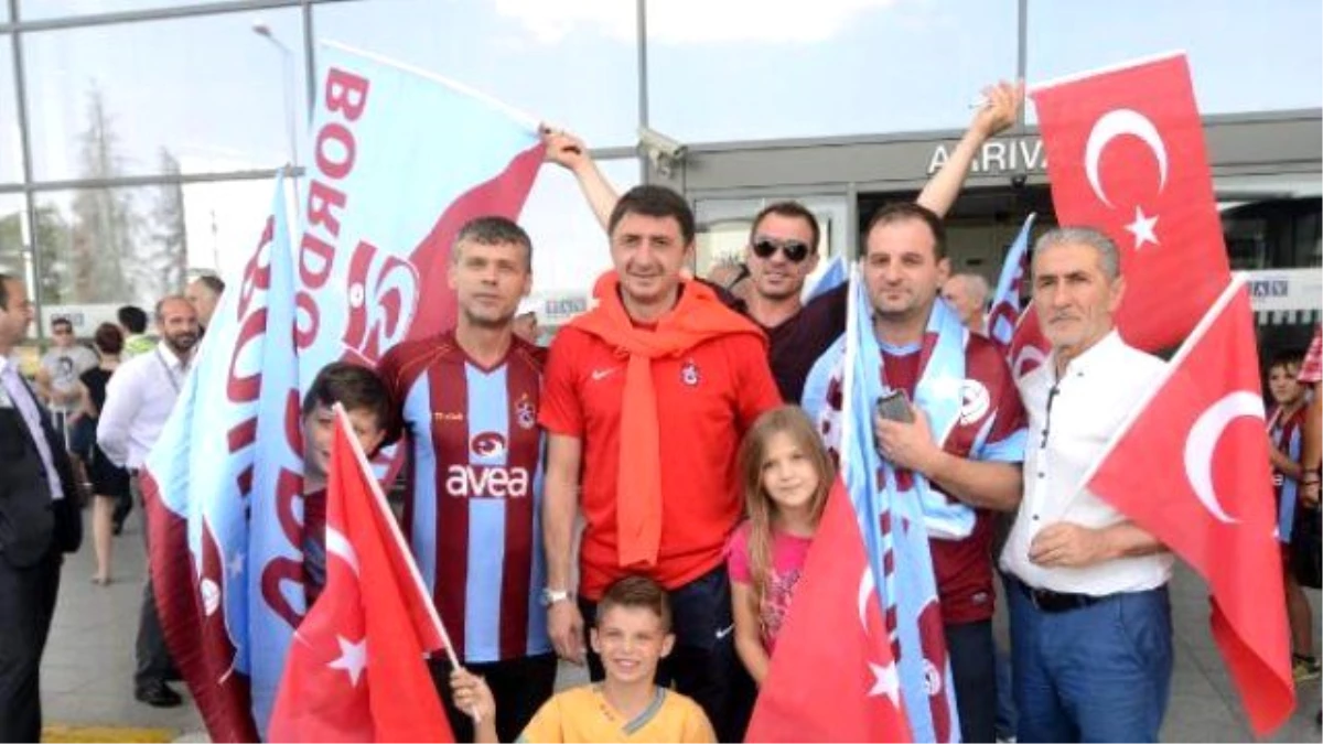 Trabzonspor\'a Makedonya\'da Coşkulu Karşılama