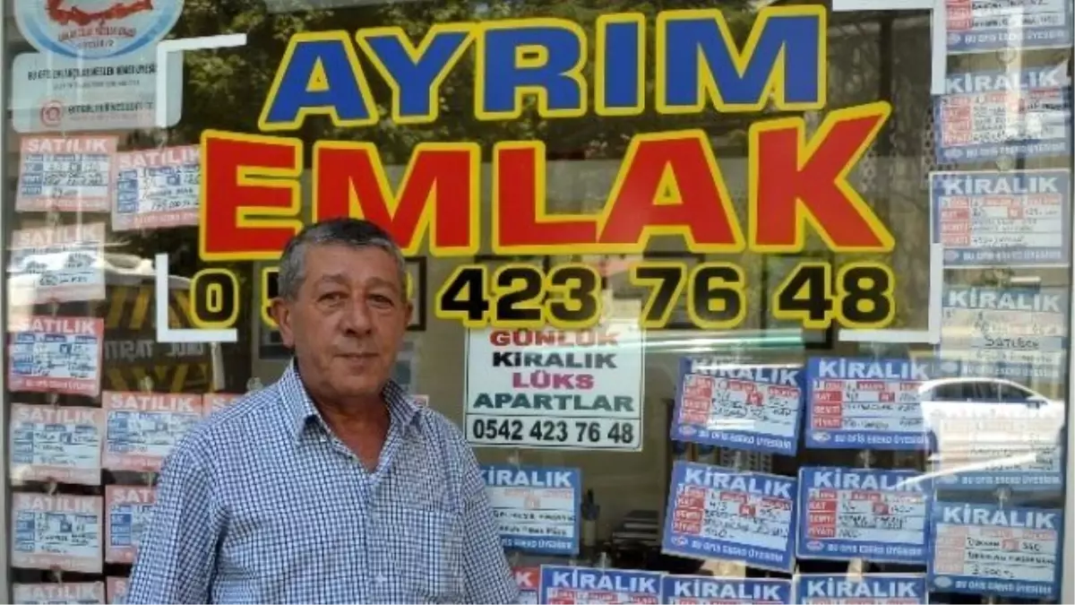 Yeni Öğrenciler Emlakçıların Yüzünü Güldürmeye Başlıyor