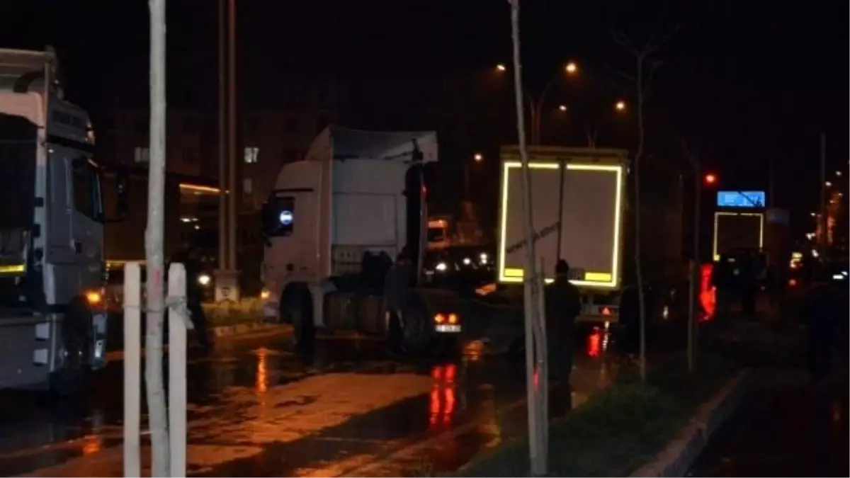 Kocaeli\'de Trafik Kazası: 1 Yaralı