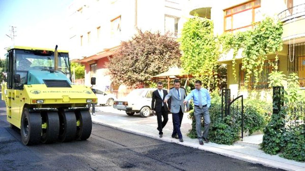 Başkan Tiryaki Asfalt Çalışmalarının Başında