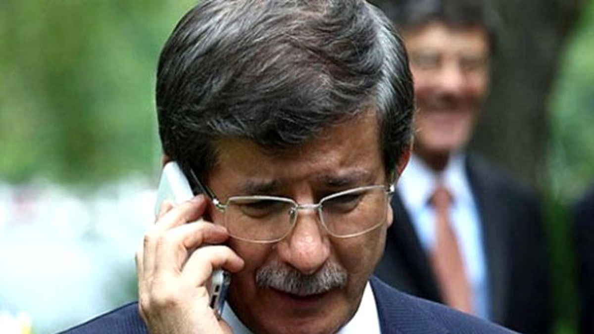 Davutoğlu\'ndan Şehit Babasına Taziye Telefonu