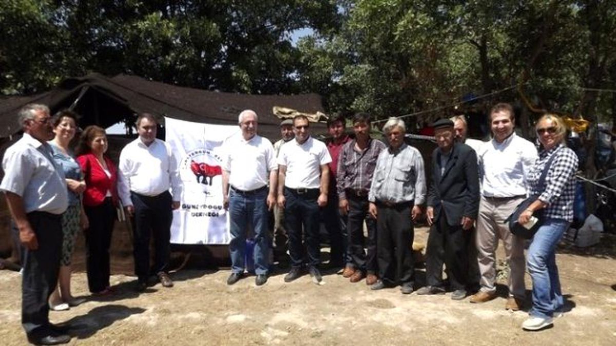 Kaymakam Sonel\'den Güneydoğum Derneği\'ne Destek