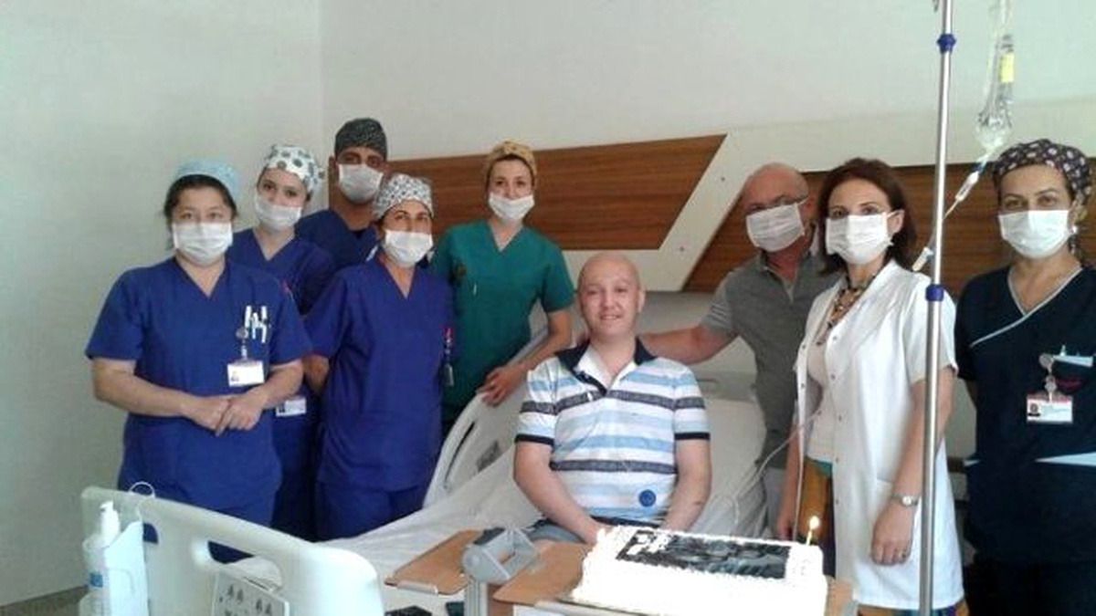 Tedavi Zamanının Daraldığı Lösemili Genç İçin Ayvalık Ayakta