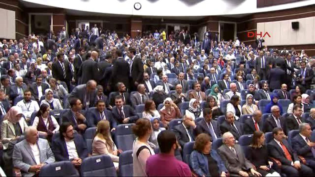 Davutoğlu: Sizler Terör Gladyosusunuz 1