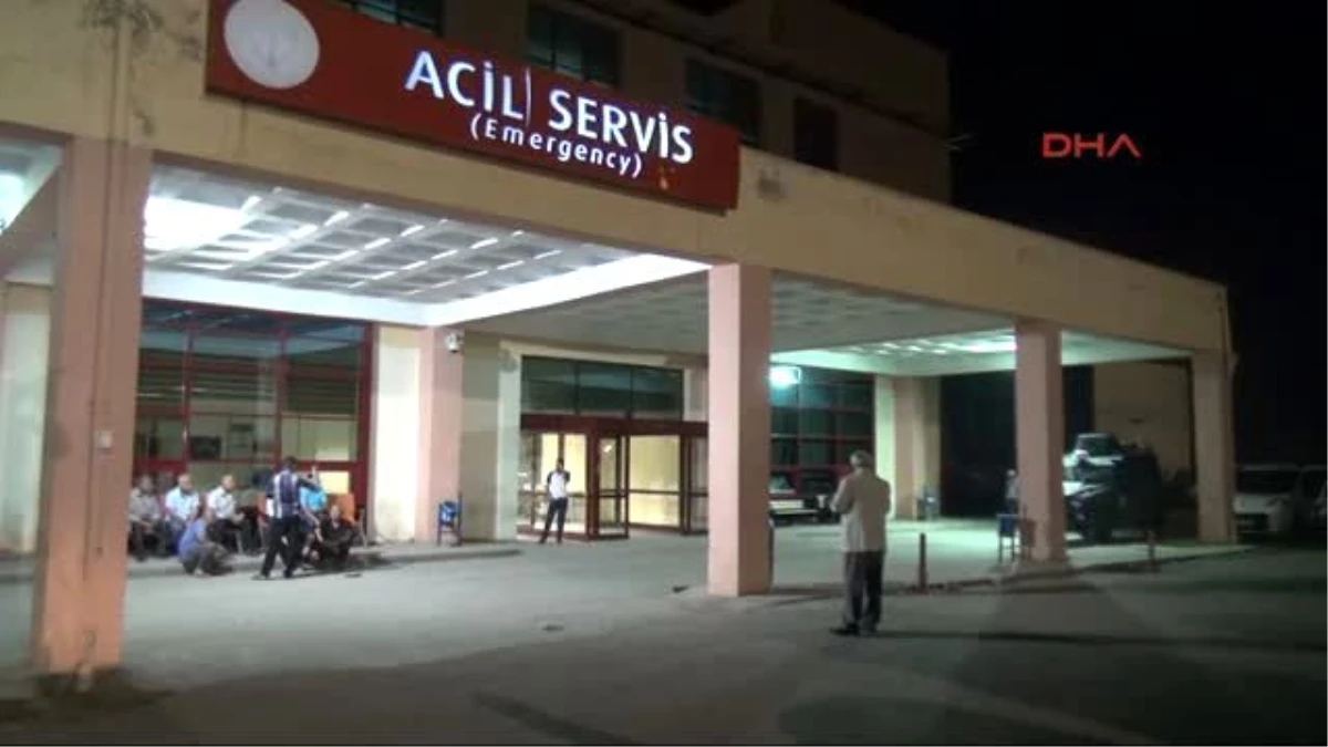Diyarbakır\'da Polis Aracına Silahlı Saldırı: 1 Şehit, 1 Sivil Öldü, 1 Yaralı