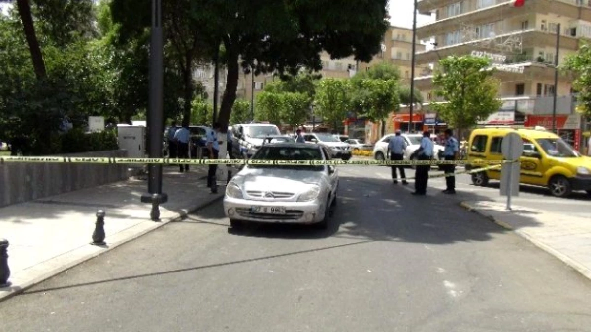 Gaziantep\'te Yol Verme Kavgasında 2\'si Polis 10 Kişi Yaralandı