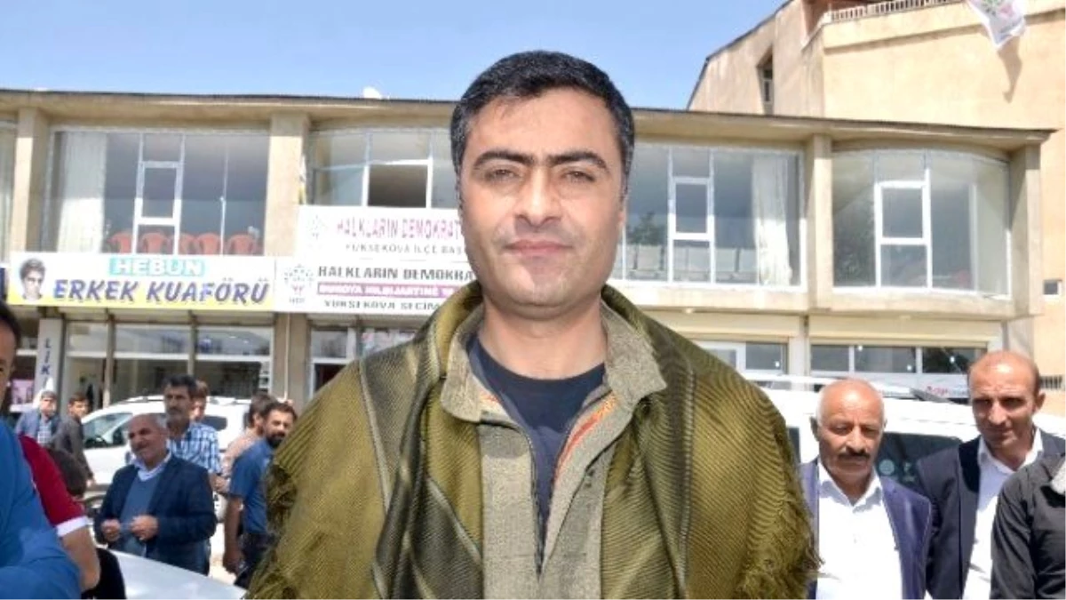 HDP\'li Abdullah Zeydan Tükürük İfadesi İçin Özür Diledi