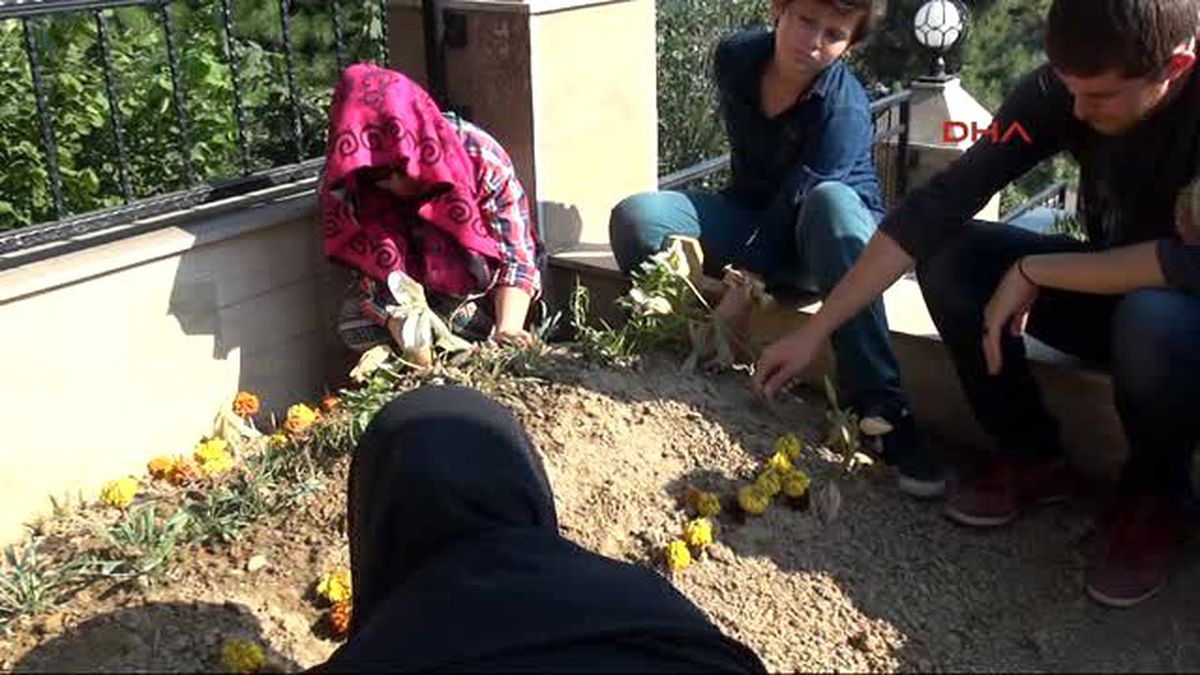 Zonguldak Şehit Polisin Mezarında Kuran Okundu