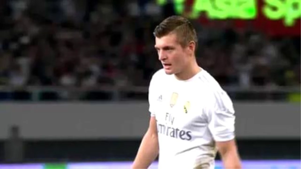 16 Yaşındaki Kaleci Toni Kroos\'un Penaltısını Kurtardı!