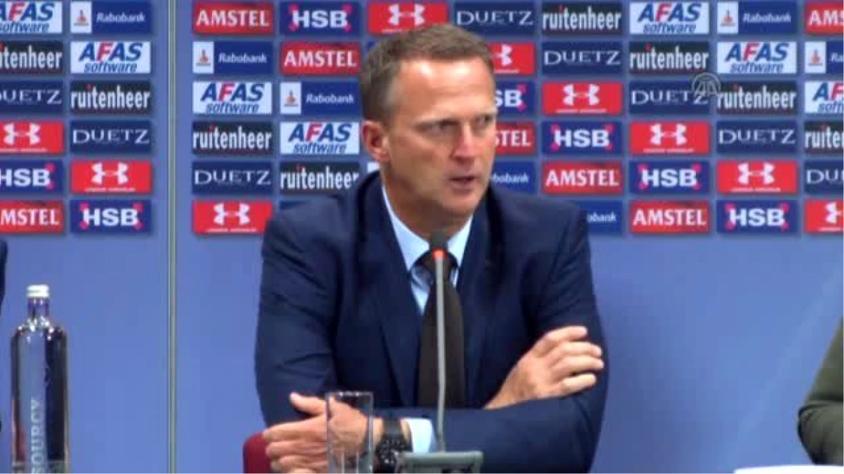 Az Alkmaar Teknik Direktörü Van Den Brom: "Oyuncularımla Gurur Duyuyorum"