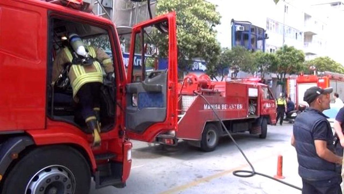 Manisa\'da Ev Yangını